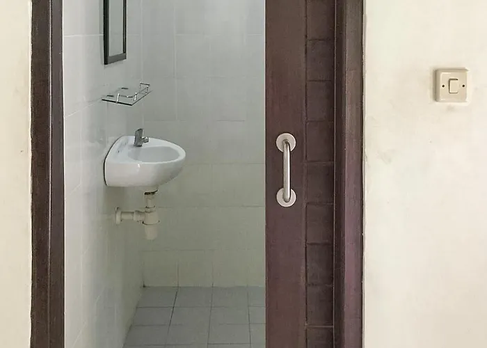 Coconut Village Redpartner 2* نوسا ليمبونغان